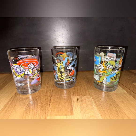Disney Dining Mcdonalds Walt Disney World 0th Anniversary Glasses